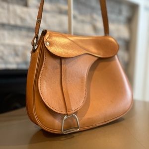 VINTAGE COACH HIDE EQUESTRIAN SHOULDER BAG